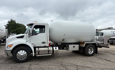 3,499 Gallon Blueline Bobtail Driver Side View