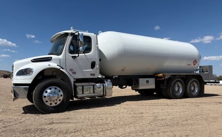 5,300 Gallon Blueline Bobtail Driver Side View