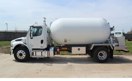 3,200 Gallon Blueline Bobtail Driver Side View