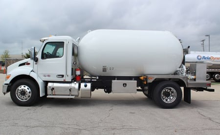 3,200 Gallon Blueline Bobtail Driver Side View