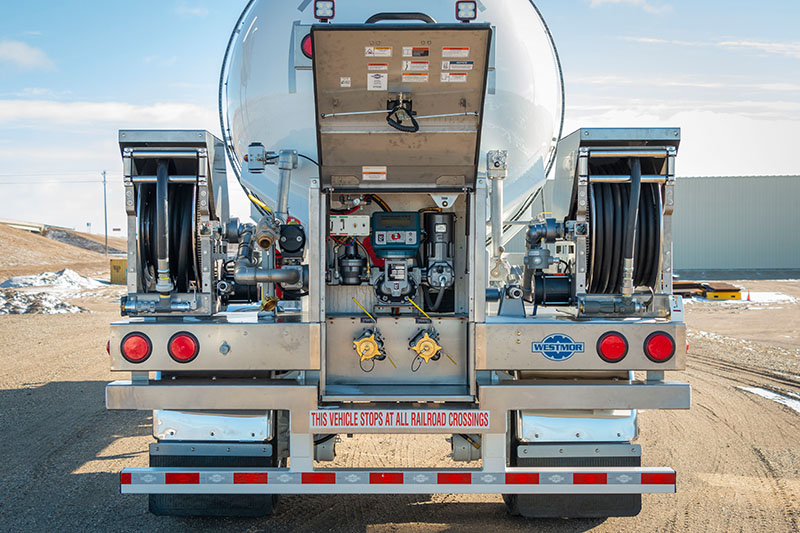 Blueline Distribution Trailer (04-2022)_4 rear view